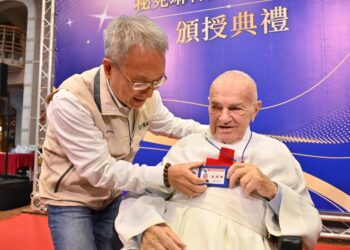 來台超過一甲子為宜蘭打開世界舞台   秘克琳神父獲頒榮譽縣民