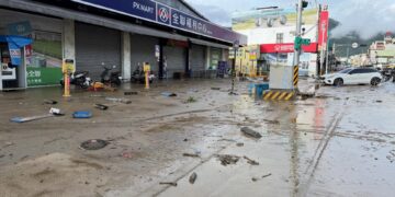 影音/蘇澳大淹水驚魂夜 街道滿目瘡痍