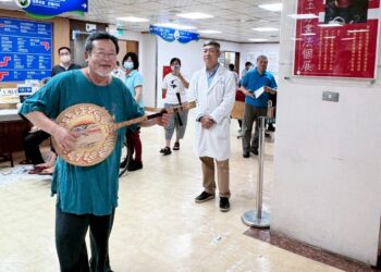 「筆墨人生,生命最終章」 屏東醫院為癌末患者圓夢舉辦人生最後一場藝術饗宴