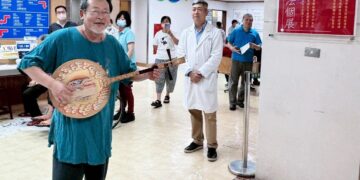 「筆墨人生,生命最終章」 屏東醫院為癌末患者圓夢舉辦人生最後一場藝術饗宴