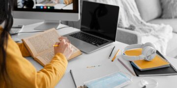 學習不再只有一條路     用專題與證照整合商業管理與數位轉型