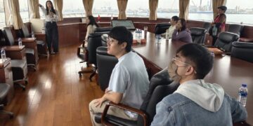 高雄港打造 AIoT 科技碼頭 空大師生實地走訪看見智慧港未來