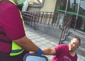 民眾突發身體不適　內埔警消協助送醫