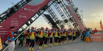 汗水、沙塵與信念　中山戈20逆風完賽奪三大獎寫下新里程碑