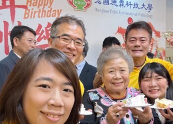 鏟子超人與冠軍阿嬤 宏國德霖科大花蓮光復救災受讚揚