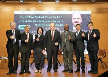 諾貝爾生醫學獎得主親臨輔大暢談AI 強調基礎研究的重要性