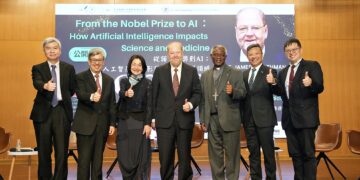 諾貝爾生醫學獎得主親臨輔大暢談AI 強調基礎研究的重要性