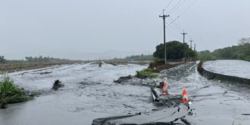 花縣府現勘鳳林鎮長橋排水  確保水流暢通避免災情擴大