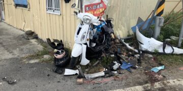 恆春驚悚車禍!自小客追撞水泥預拌車又波及機車 1死7傷慘烈現場曝光