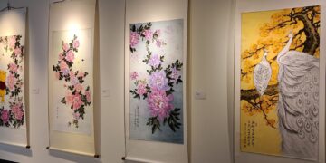 墨情傳愛 ‧ 梁美月創作巡迴展—多元媒材交織的藝術旅程於高雄市文化中心展出