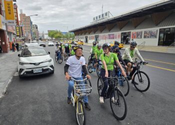 仁寶愛心車隊公益單車行10年  陪伴展望會扶助弱勢義舉感人