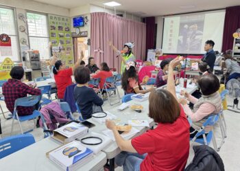 路老師基隆開講「停讓2.0」  守護銀髮族「行」的安全