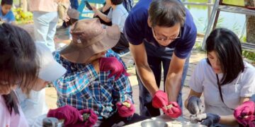 親子化身蚵學家 深度體驗嘉義蚵文化