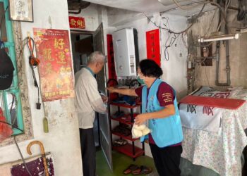 屏縣府表揚獨老關懷服務團隊 督導及志工們用心守護獨老