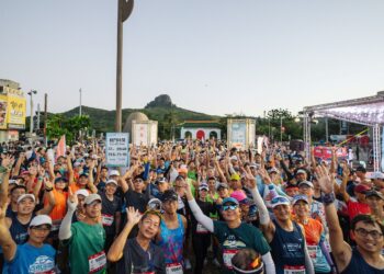 2025日本航空墾丁馬拉松 選手征服最美海岸海風為伴