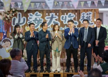 「高雄山海通通搬進立院! 邱議瑩帶在地18家品牌北上行銷、多位委員現身力挺」