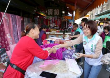 黃秀芳拚縣長提名  「類初選」決戰14天全縣跑透透