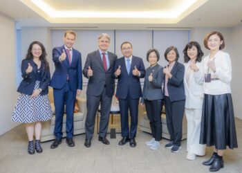 荷蘭代表浦樂施拜會侯友宜     就長照、智慧醫療及永續城市議題交換意見