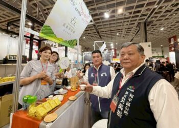臺中市和平區公所推動「梨山茶產地證明標章」率七家茶農進軍台北國際茶博會