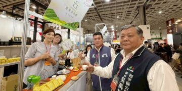 臺中市和平區公所推動「梨山茶產地證明標章」率七家茶農進軍台北國際茶博會
