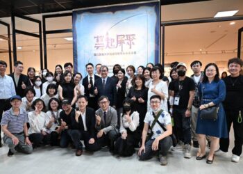 國立屏東大學視覺藝術學系系友美展開展《藝起屏聚》八大媒材共創屏大