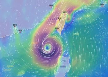 不斷更新/鳳凰颱風影響 11/12這些地方停班停課