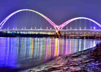 全臺最期待!LINE FRIENDS & minini 玩翻新北耶誕城! 燈飾點亮板橋浪漫約會地圖出爐