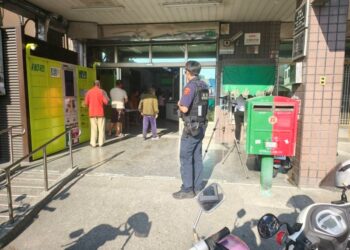 普發現金第二波領現　里港警郵局守護好安心