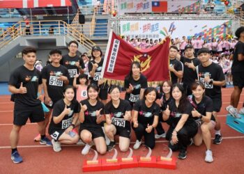 屏縣府警察局、縣政府政風處暨屏東地檢署辦理「廉政盃壘球比賽」結合反貪、反詐騙宣導儀式隆重登場