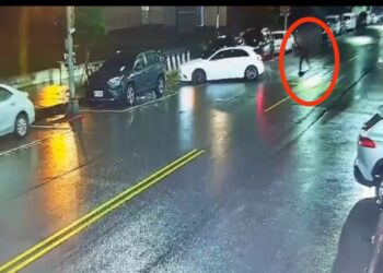 高雄市福安路行人占用停車位交通違規案苓雅分局調查