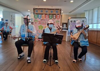 樂聲陪伴暖心情 亞太鹿港渡假村公益樂團蒞臨福興日照中心同樂