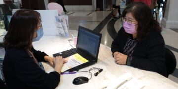 小耳醫師特徵昇華成良醫代號 王守吉榮獲衛福部資深典範醫師獎