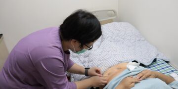 年輕洗腎女利用晚上睡覺時洗腎 選腹膜透析兼顧工作