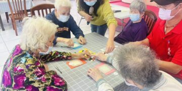 「回憶花開．幸福手作」 彰化榮家長輩啟動感官療癒計畫