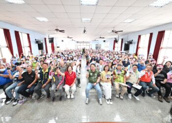 邱議瑩橋頭開講拚政策! 敬老卡加碼與新生兒希望帳戶大獲市民肯定