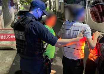 暖警協助老人返家 備受讚許