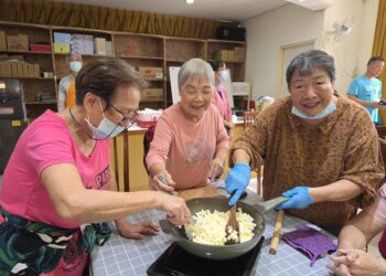 奶粉捐贈化作滿室香甜 榮家邀屈阿貞老師手作點心