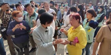 冬至赴鳳山天公廟祈福   林岱樺：用政見爭取認同、用基層拚勝選