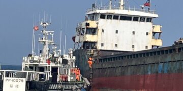 高雄彌陀及梓官外海商貨輪滯留　造成漁船作業不便與安全疑慮