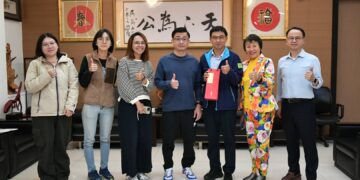 ▲救國團彰化縣團委會總幹事林志榮4日偕同團隊拜會彰化縣議會議長謝典霖，雙方就公益服務、青年培力及社會關懷等議題交流意見。（圖／謝典霖辦公室提供）