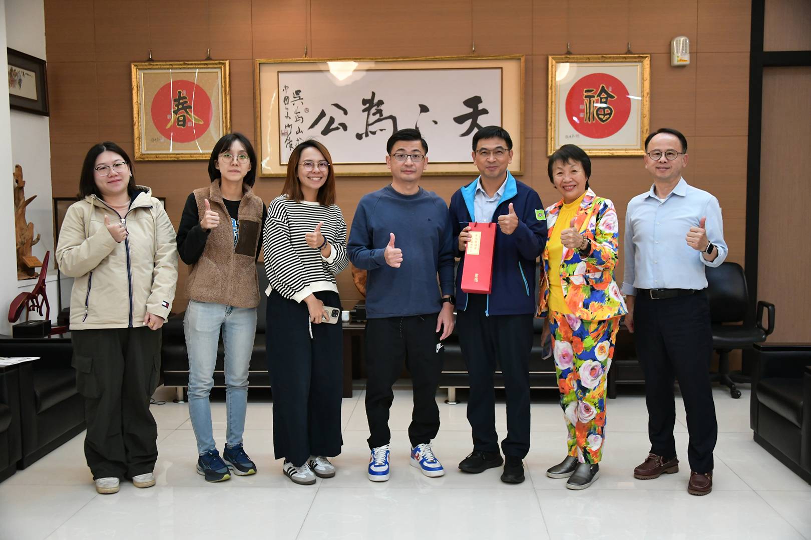 ▲救國團彰化縣團委會總幹事林志榮4日偕同團隊拜會彰化縣議會議長謝典霖，雙方就公益服務、青年培力及社會關懷等議題交流意見。（圖／謝典霖辦公室提供）