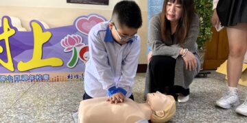 村上小學生陪著父親學防災 8歲成為小小防災士