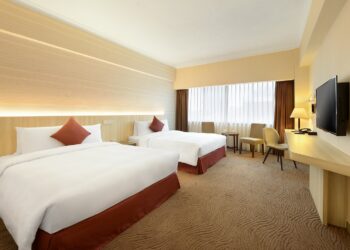 看好旅宿與外帶年菜雙成長 台北凱撒推出「蛇馬都有」吃喝玩樂住房及「金馬報喜」外帶年菜77折優惠