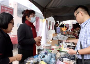 台北凱撒聖誕傳愛不停歇  串聯義賣與關懷行動送暖八里安老院