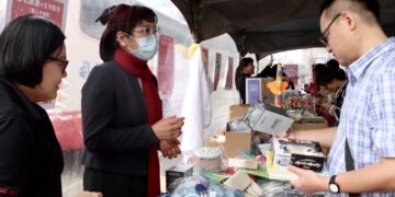 台北凱撒聖誕傳愛不停歇  串聯義賣與關懷行動送暖八里安老院