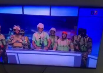 影音/貝南爆軍事政變? 士兵突襲國家電視台宣稱「奪取政權」