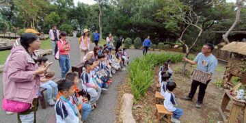 東華附小幼兒園生態探索學習之旅  美侖自然祕境洋溢著驚呼聲歡笑聲 