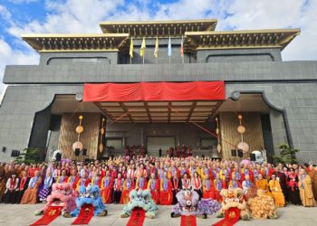 全球佛教聯合會館佛像開光暨慶成啟用大典 12國代表齊聚屏東 展現臺灣佛教團結與國際交流能量