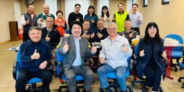 校友會聯結醫療與產業資源邁向新里程   戴崇賢會長返校與田心喬醫師深化合作討論