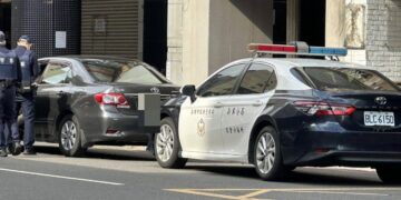 女子酒醉情緒失控而於車內大聲喊叫 新興分局攔查